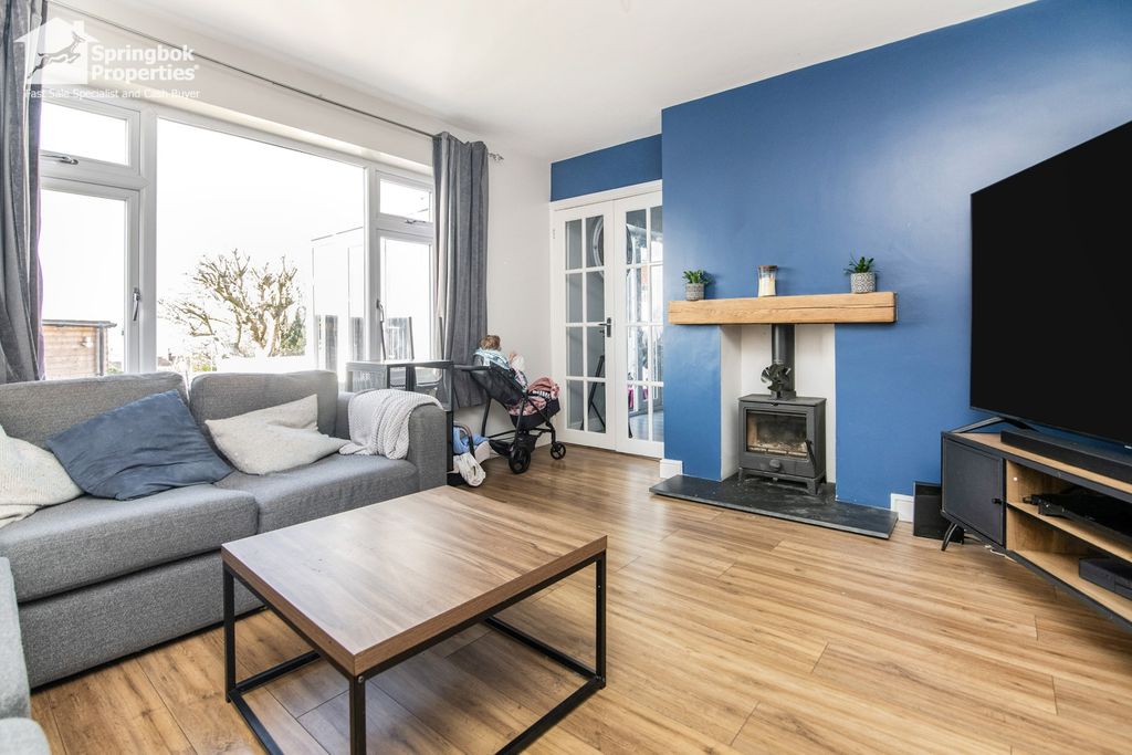 Property photo 3 of 21 Image 2