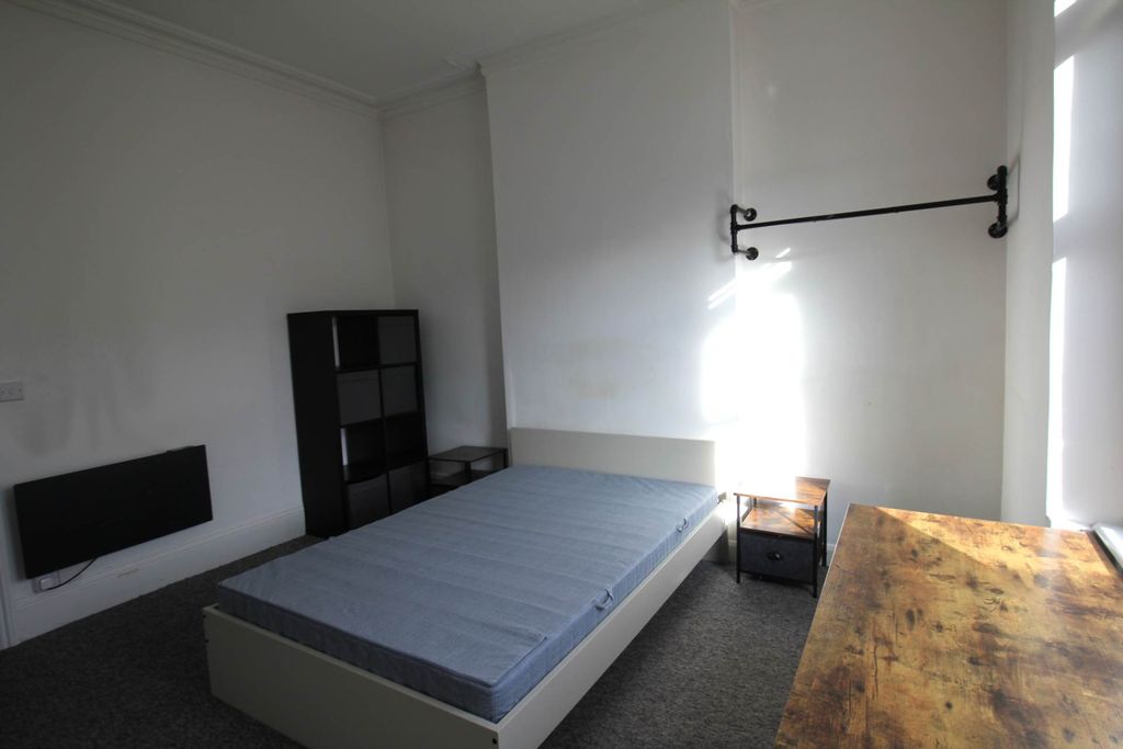 Property photo 1 of 1