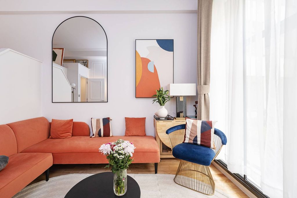 Property photo 2 of 12