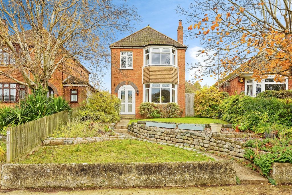 Property photo 1 of 17 Photo