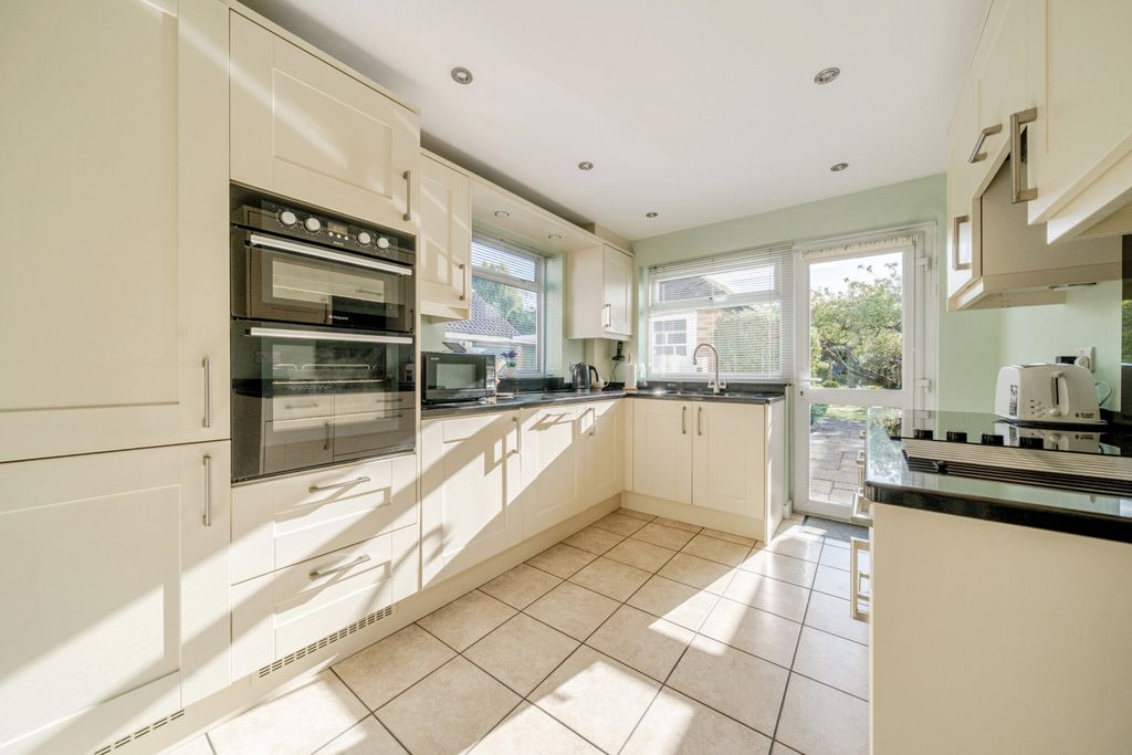 Property photo 2 of 26 Kitchen