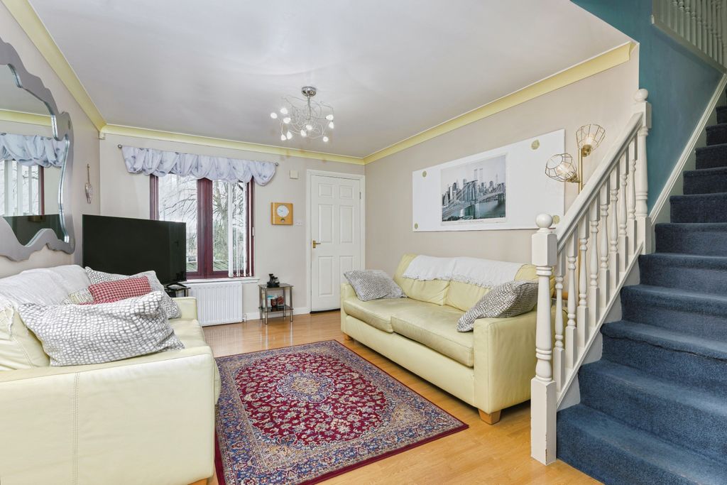 Property photo 3 of 15 Living Room