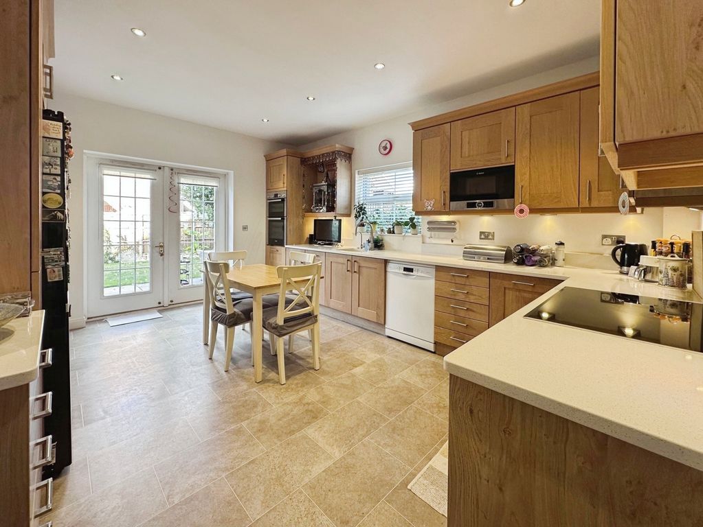 Property photo 3 of 16 Pbox-Img.Jpg