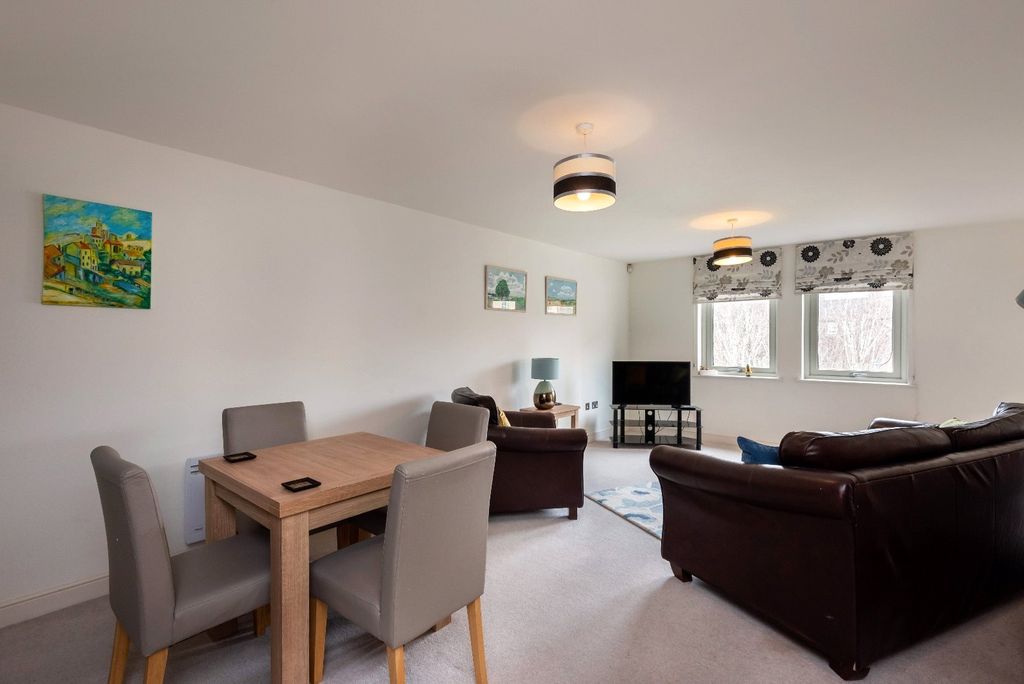 Property photo 3 of 11 Picture 3