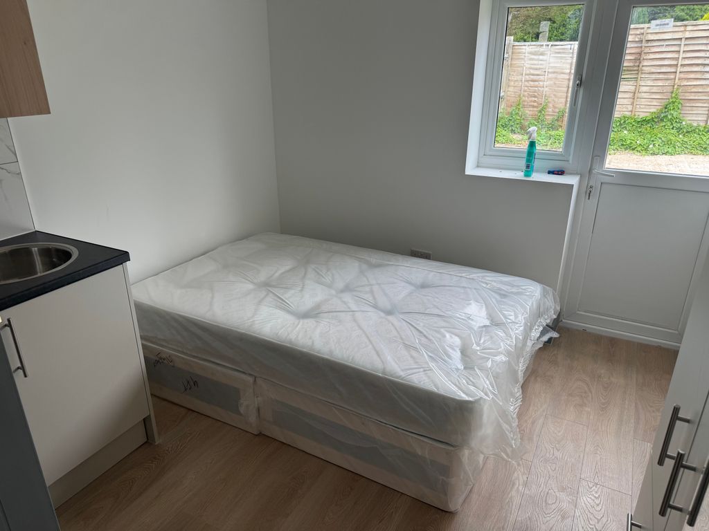 Property photo 1 of 3