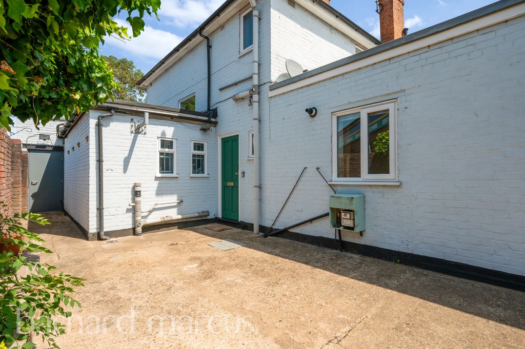 Property photo 1 of 8 Image
