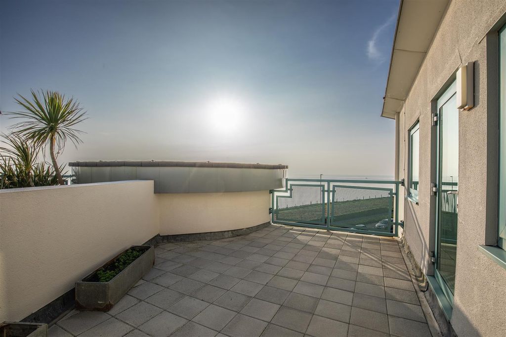 Property photo 1 of 26 14 The Cape-3.Jpg