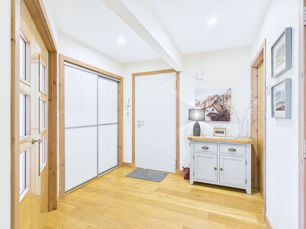 Property photo 2 of 42