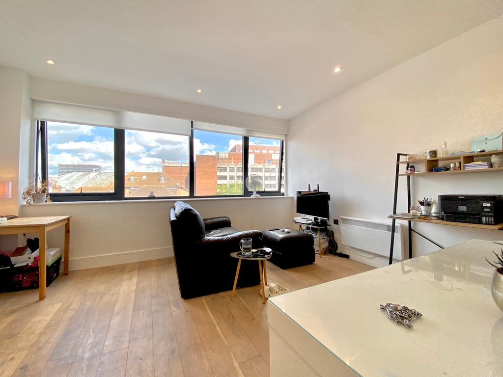 Property photo 3 of 8 Living Room