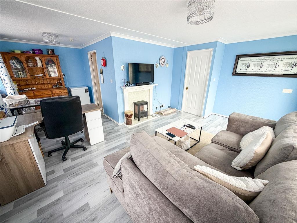 Property photo 3 of 12 Alternate View Of Lounge/Diner