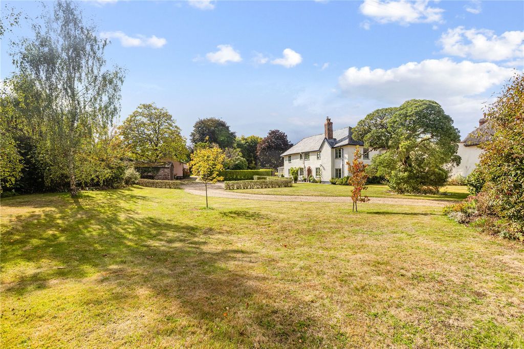 Property photo 1 of 22 Ponsford House