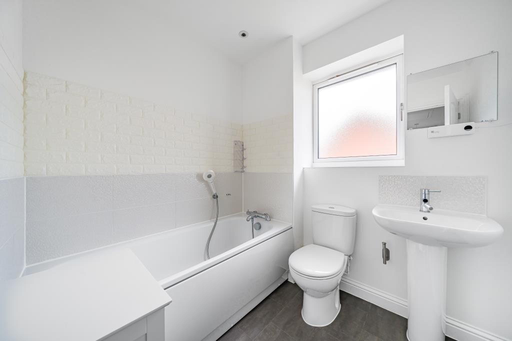 Property photo 3 of 9 Bedroom