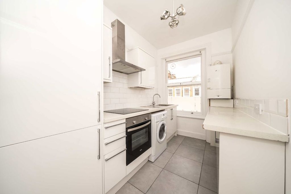 Property photo 3 of 5