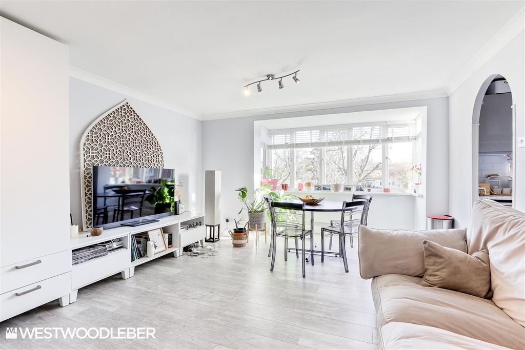 Property photo 2 of 12 Internal_8.Jpg