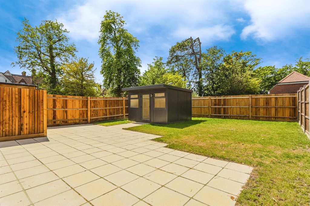 Property photo 2 of 16