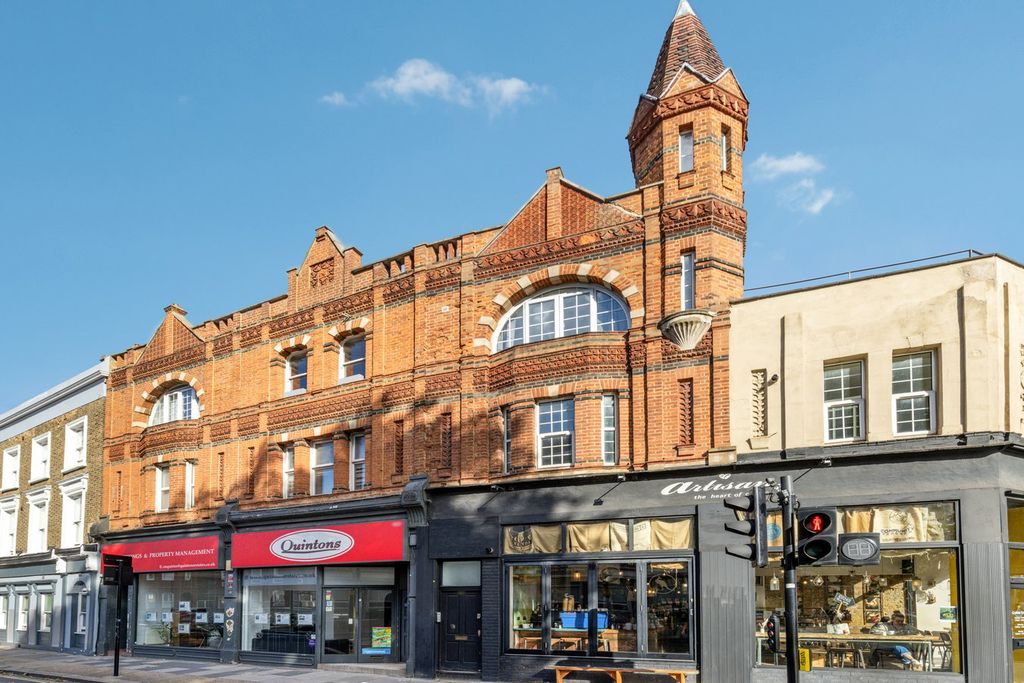 Property photo 2 of 8