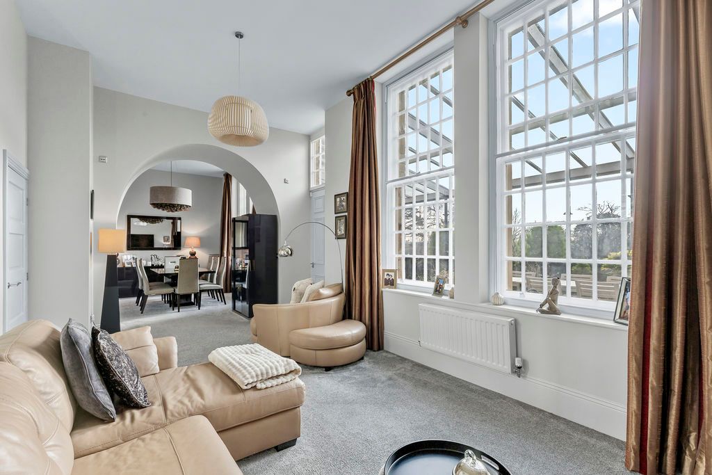 Property photo 3 of 39 Photo 8