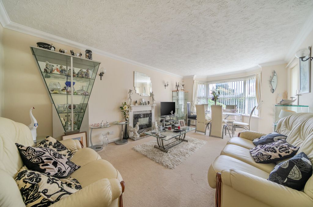 Property photo 2 of 13 1521315-15-1A08B3...