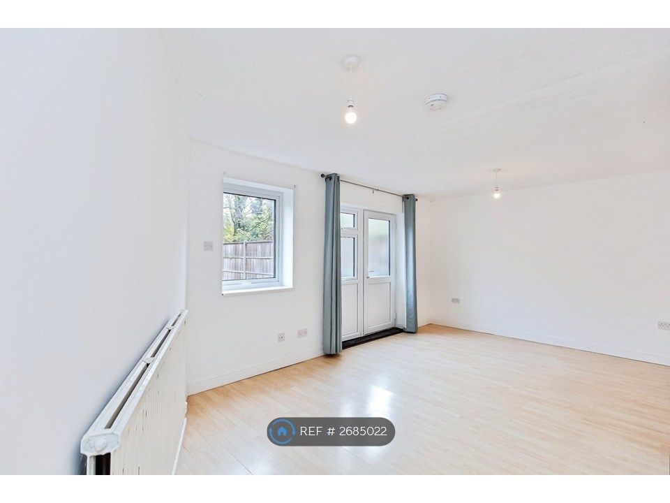 Property photo 1 of 17 Lounge And Dining