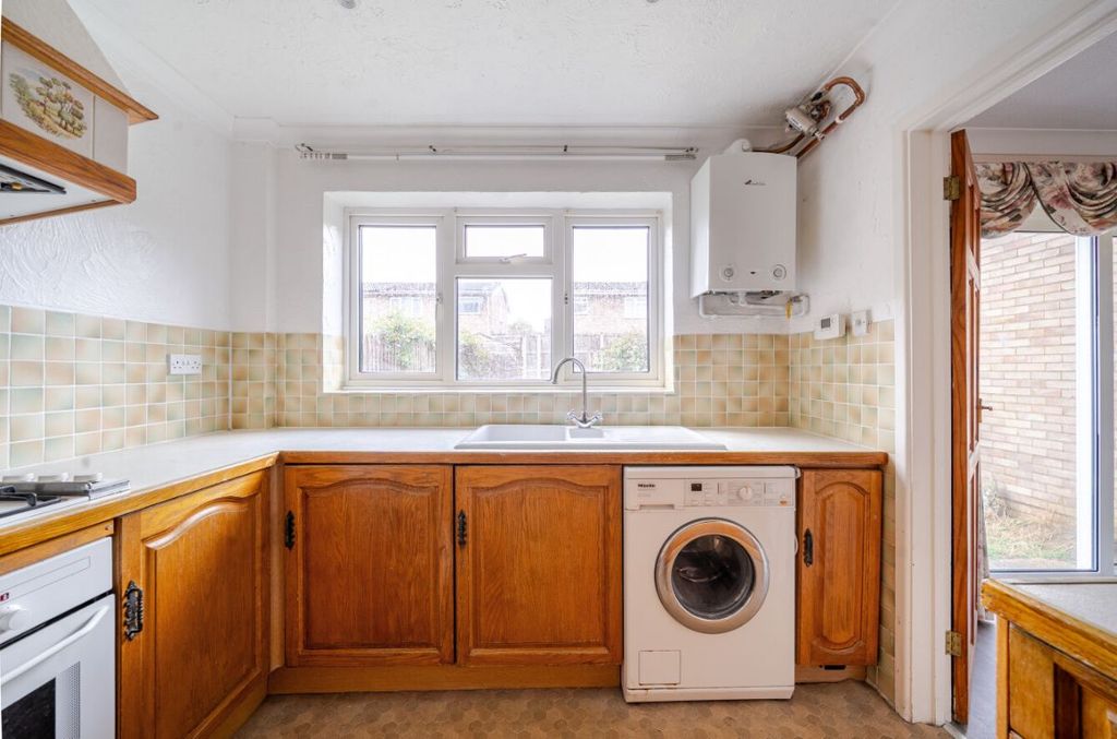 Property photo 2 of 19