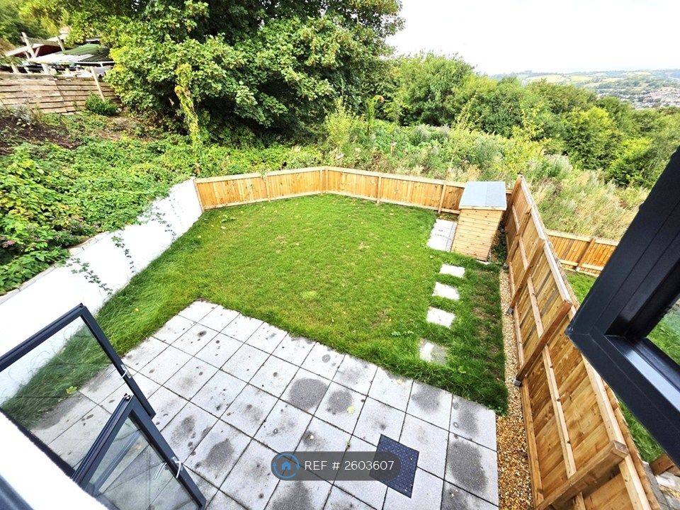 Property photo 3 of 9