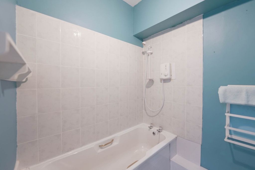 Additional image 9 of 3 bed flat for saleNewark Street, Port Glasgow PA14
