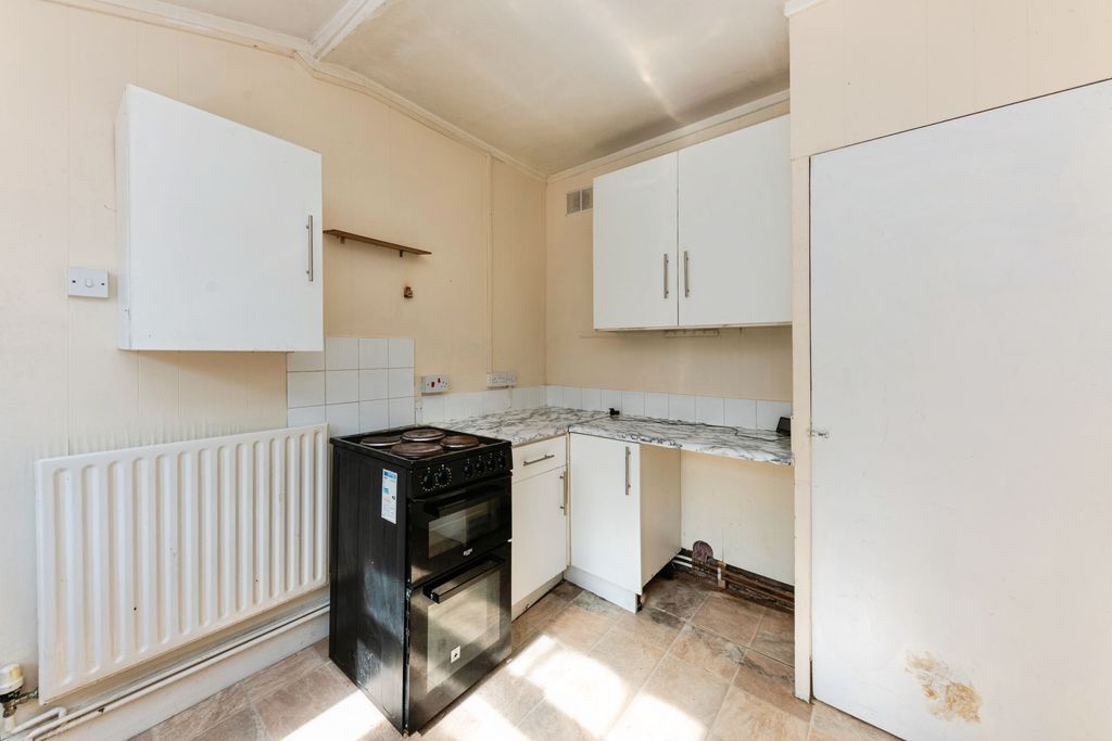 Property photo 2 of 13 Kitchen