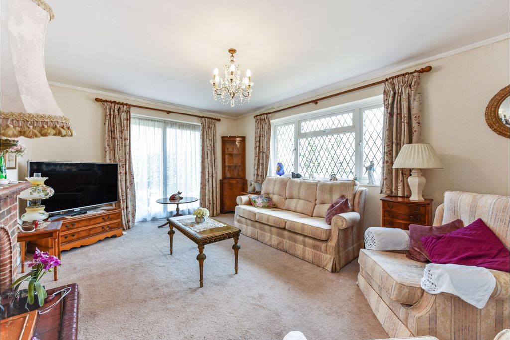 Property photo 2 of 34