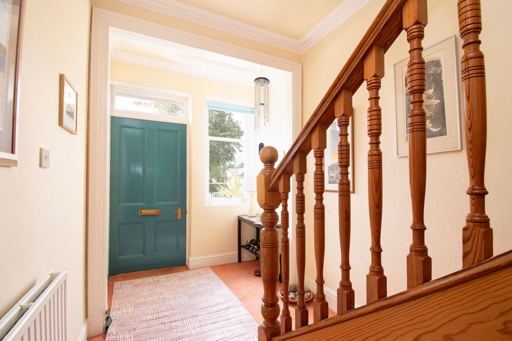 Property photo 3 of 24