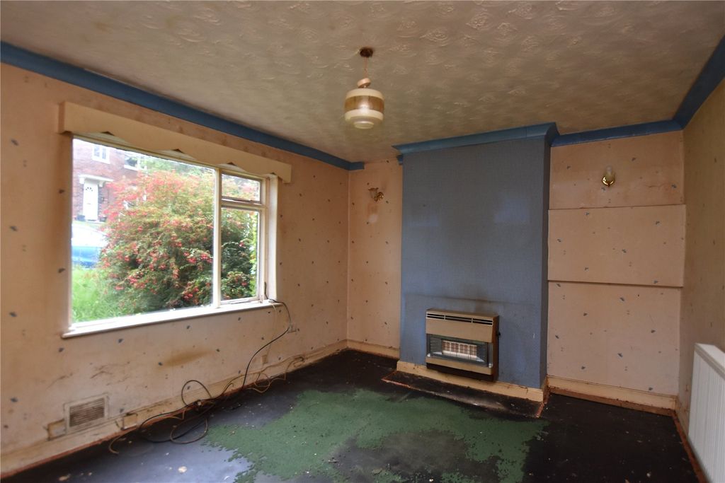 Property photo 3 of 10 Lounge