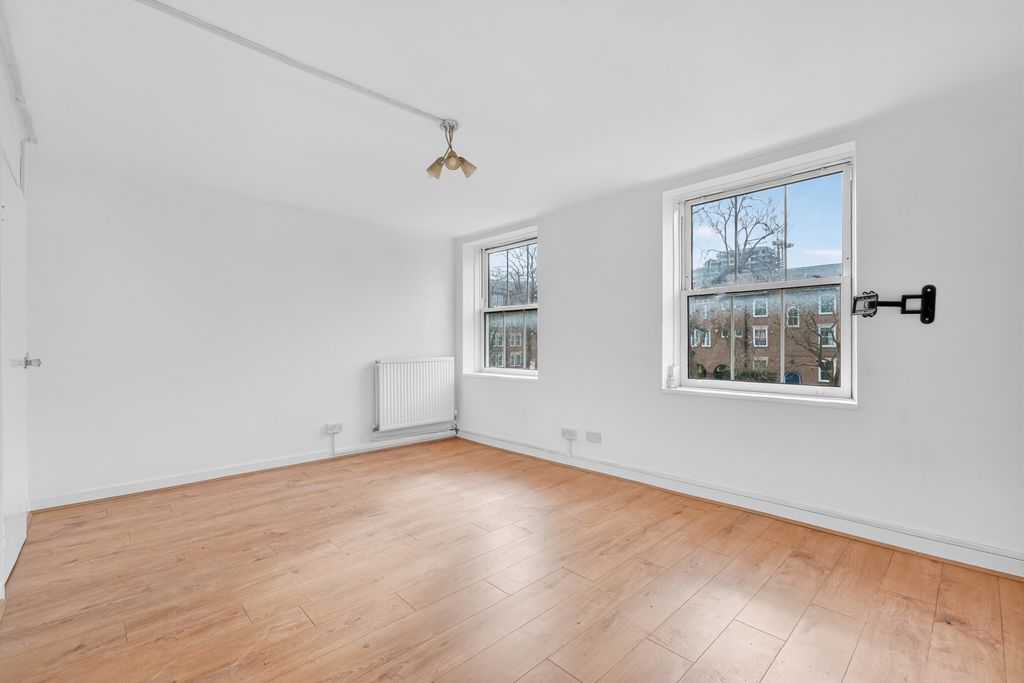 Property photo 2 of 12 Reception