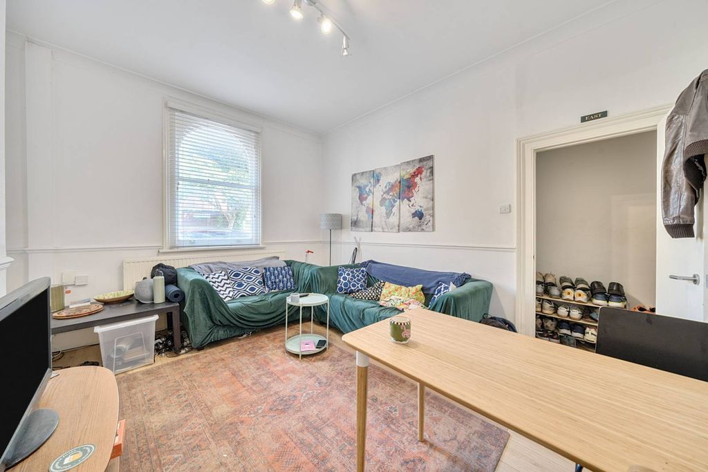 Property photo 3 of 14