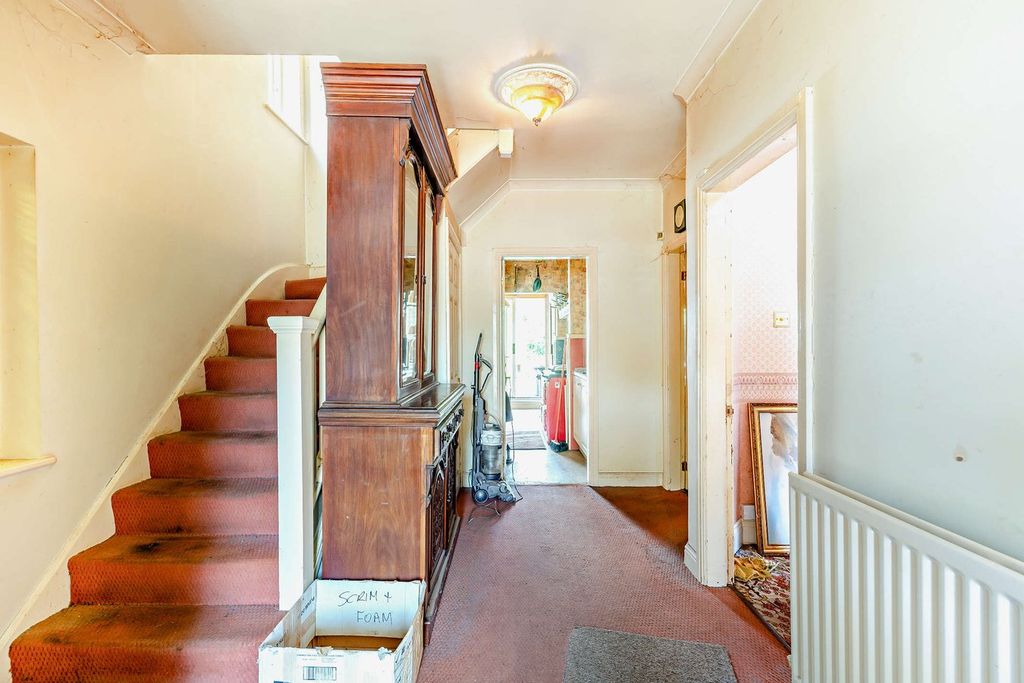 Property photo 3 of 29