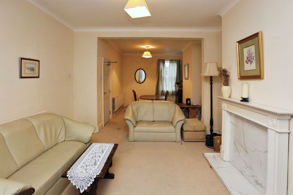 Property photo 3 of 23
