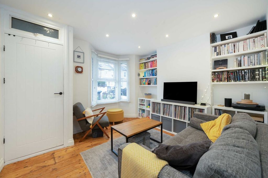 Property photo 1 of 8