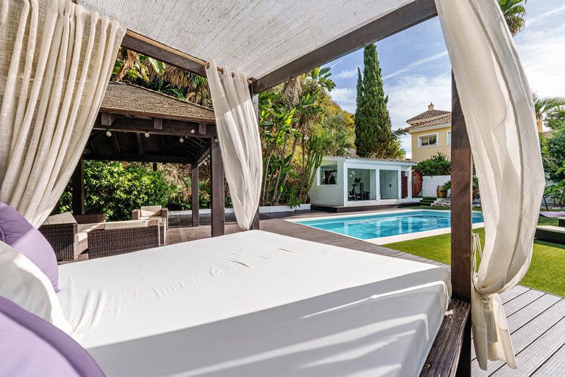 Property photo 3 of 54