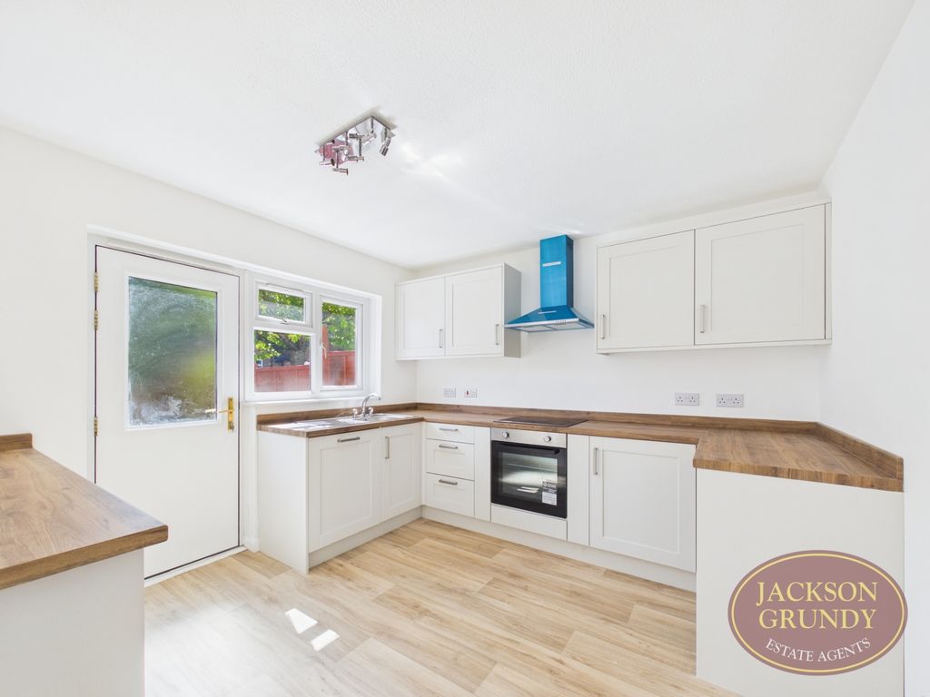 Property photo 3 of 15 Sladeswell Court