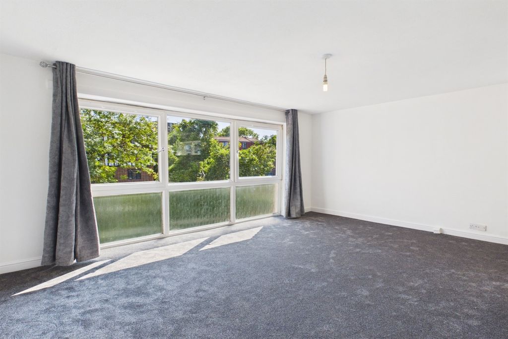 Property photo 1 of 11 Living Area