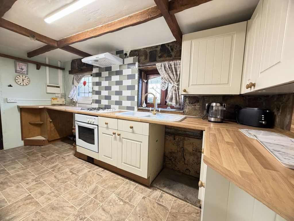 Property photo 3 of 25