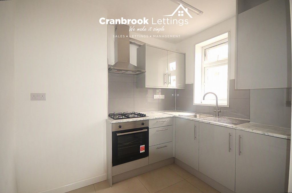 Property photo 1 of 9 3 Bed Terraced House To Rent Ranelagh Road, London E6