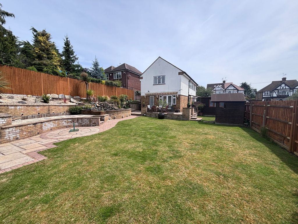 Property photo 1 of 18