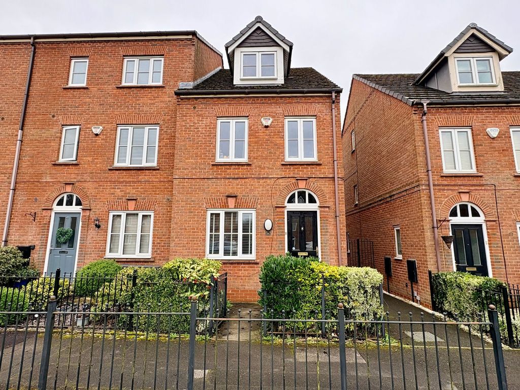 Property photo 1 of 5