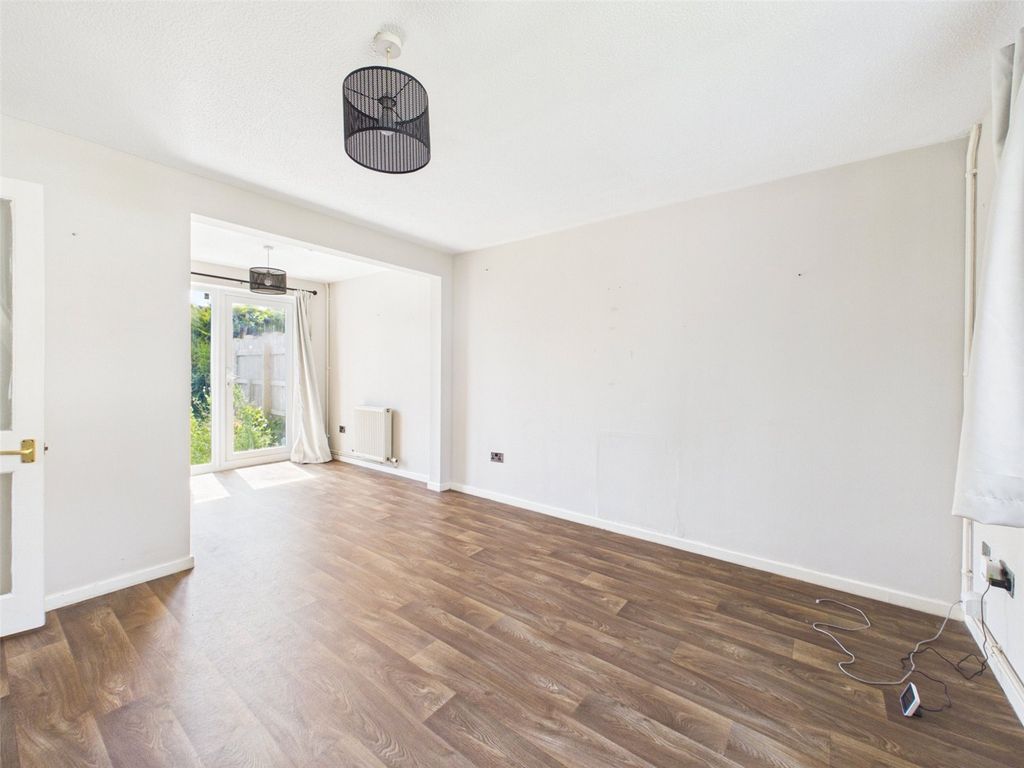 Property photo 3 of 12 Picture No. 02