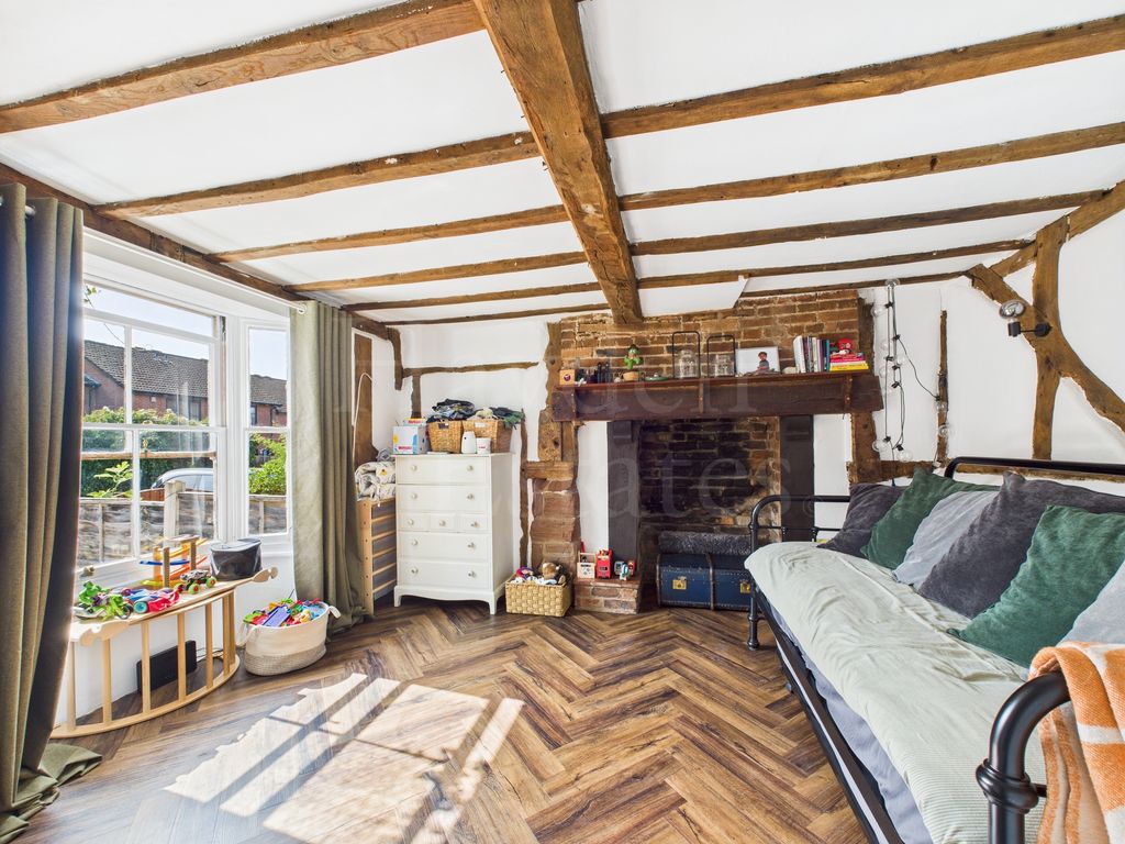 Property photo 3 of 17