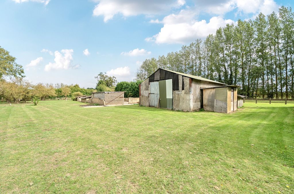 Property photo 3 of 6