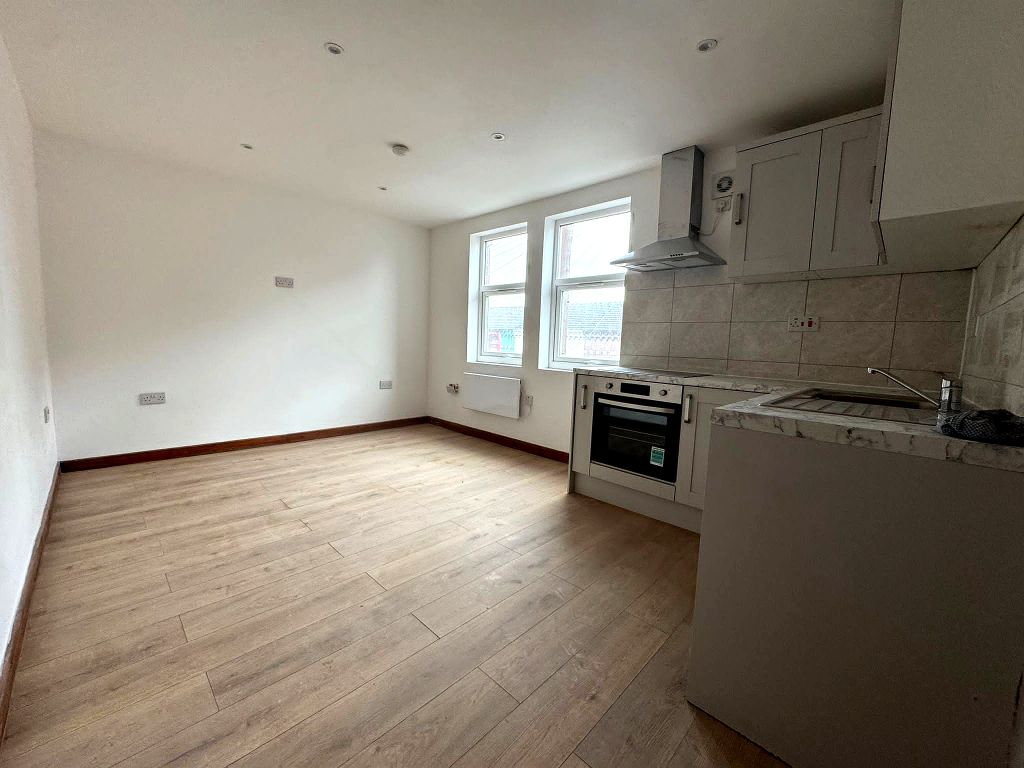 Property photo 3 of 10 Photo 2