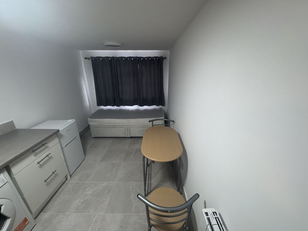 Property photo 3 of 3