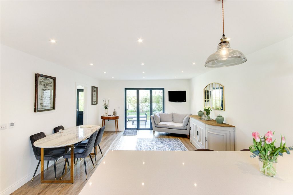 Property photo 3 of 22 Picture No. 07