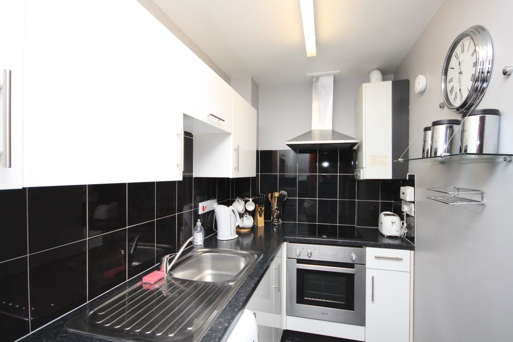 Property photo 3 of 5