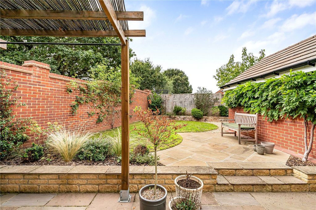 Property photo 3 of 24 Picture No. 23